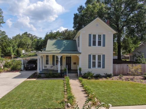 98 Live Oak Ave, Defuniak Springs FL  32435-2383 exterior