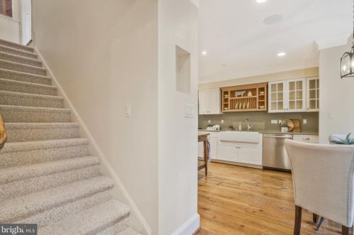 207 Fairfax St, Alexandria VA 22314-3304 exterior