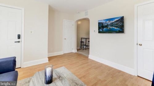 916 19 St, Washington DC 20002-4085 exterior