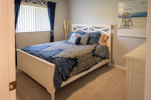 1221 31 St, Naples FL 34117-3102 exterior