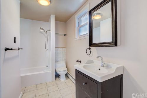 379 Barclay St, Perth Amboy NJ 08861-3128 exterior