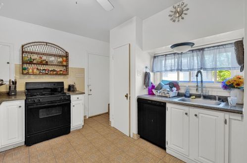 1614 Davis Ave, Pittsburgh PA 15212-1808 exterior