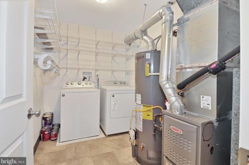 27 Mulberry St, Trenton NJ 08638-4425 exterior