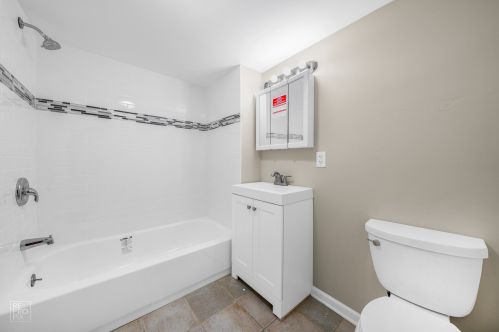 735 91st St, Chicago IL 60617-4409 exterior