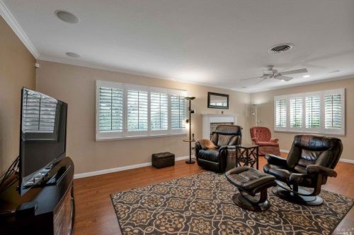 1547 Claycord Ave, Concord CA 94521-2216 exterior