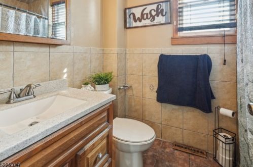 316 9th St, Paterson NJ  07508-2118 exterior