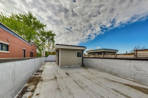 3619 Hermitage Ave, Chicago IL 60613-3506 exterior