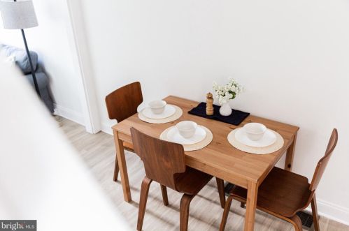 216 James St, Lancaster PA 17603-2910 exterior