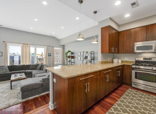 1234 Milwaukee Ave, Chicago, IL 60622-9317