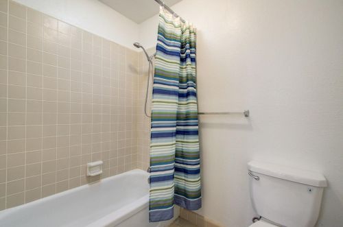 1419 Lk Blvd, Davis CA 95616-2635 exterior