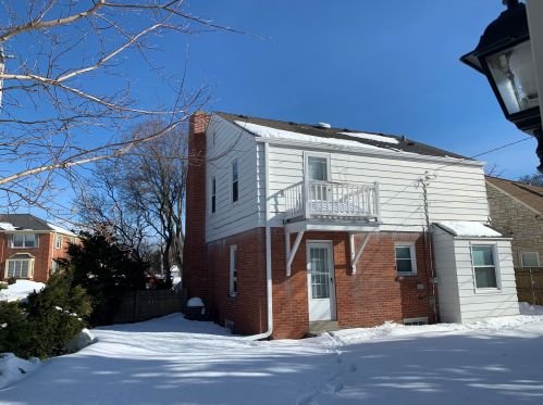 2937 67th St, Milwaukee, WI 53210-1258