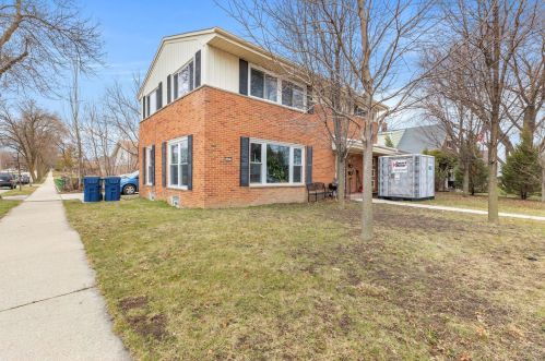 4295 22nd St, Milwaukee, WI 53209-6715