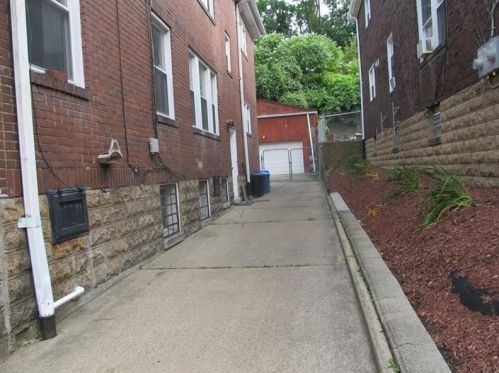 3145-47 Ewart Dr, Pittsburgh, PA 15219-5741