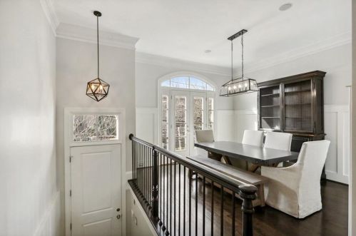 35 Honour Ave, Atlanta, GA 30305-1119