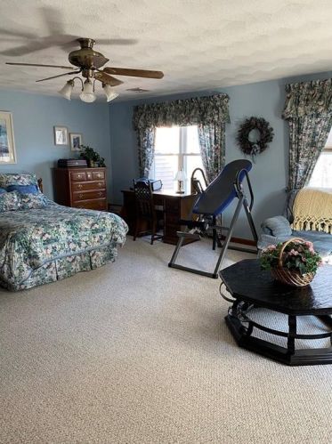 607 Brookhaven Ln, Woonsocket RI 02895-2767 exterior