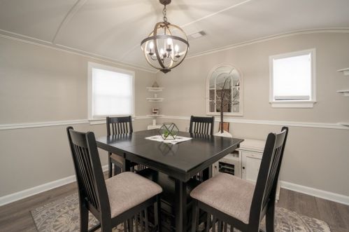 61 Forris St, West Springfield MA 01089-2380 exterior