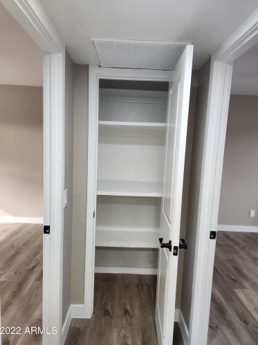 6831 Camelback Rd, Phoenix AZ  85033-1505 exterior