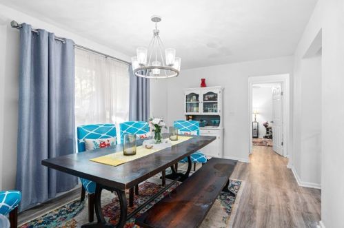 955 Lake Dr, Lithonia GA  30039-5747 exterior