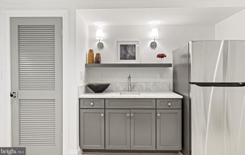 1632 15th St, Washington DC  20009-3850 exterior