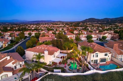 45473 Camino Monzon, Temecula CA 92592-1300 exterior