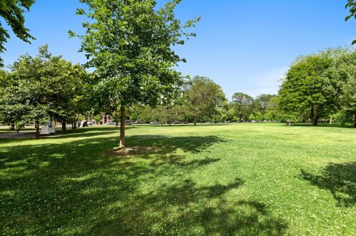 2148 Sawyer Ave, Chicago IL 60647-2748 exterior