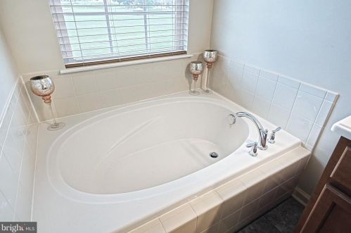 745 Blossom Dr, Hanover PA 17331-2077 exterior