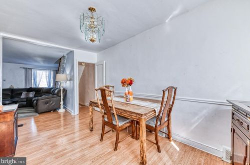 7131 Lynford St, Philadelphia PA 19149-1112 exterior