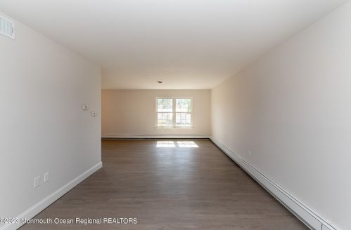 523 Holmes Ave, Lacey NJ  08731-1509 exterior