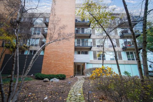 1430 Michigan Ave, Chicago IL  60605-2960 exterior