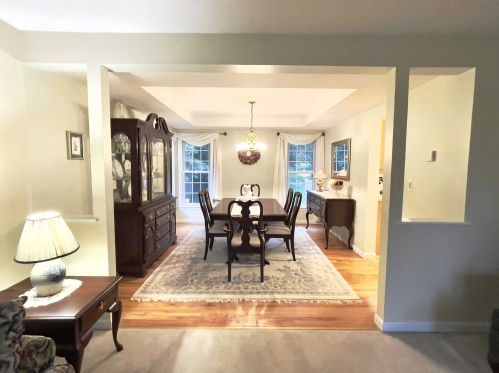 1 Settlers Ct, Poughkeepsie NY 12603-6230 exterior