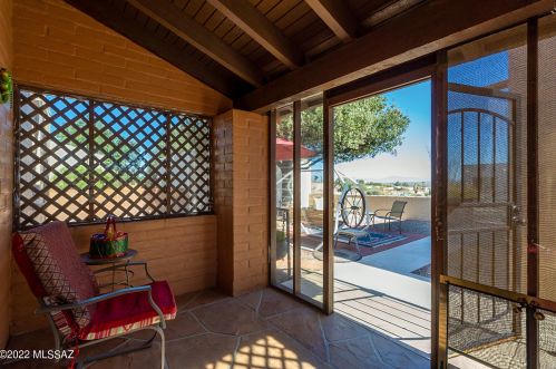 955 Camino Asturias, Green Valley AZ 85622-3246 exterior