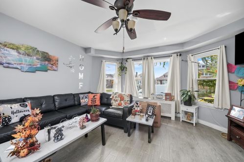 7235 Washtenaw Ave, Chicago IL  60645-1435 exterior