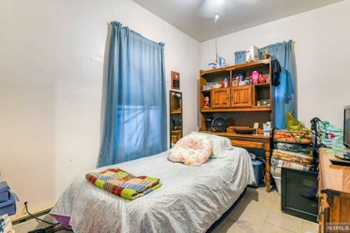 117 6 St, Paterson NJ 07508-2121 exterior