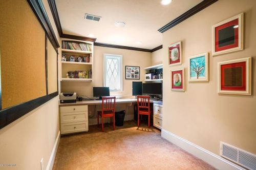 2068 Tall Pne Dr, Grand Rapids MI 49546-7923 exterior