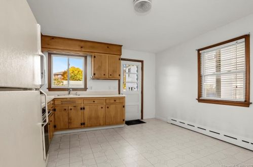 60 Stuart Ave, Norwalk CT 06850-3131 exterior