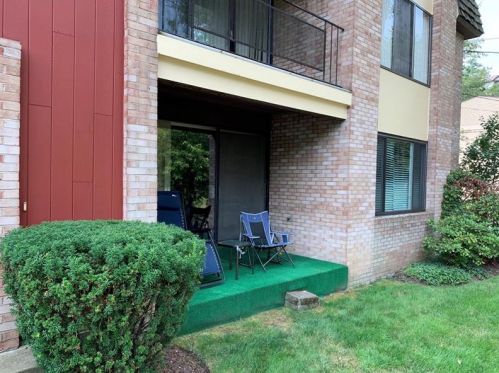 400 Abbeyville Rd, Pittsburgh PA 15228-1746 exterior