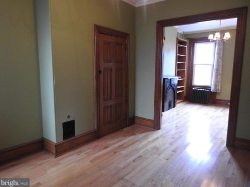 1527 16th St, Philadelphia PA  19121-4204 exterior