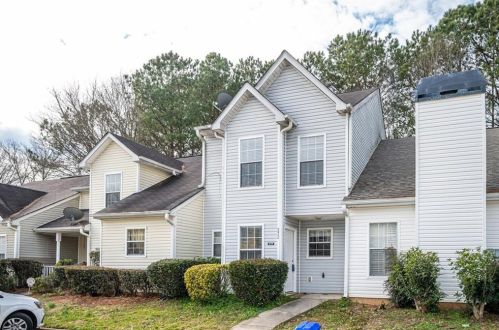 5844 Trent Walk Dr, Lithonia GA 30038-1938 exterior