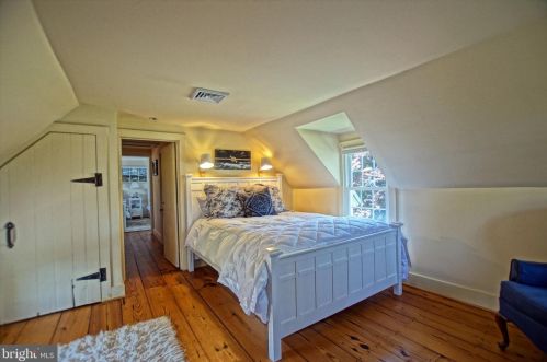 300 Gills Nck Rd, Lewes DE 19958-1425 exterior