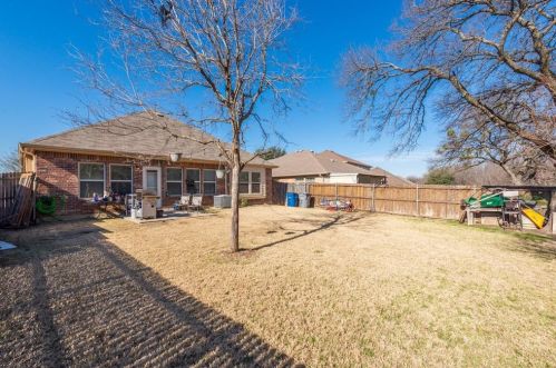 5938 Harbor Glen Dr, Dallas TX 75249-2828 exterior