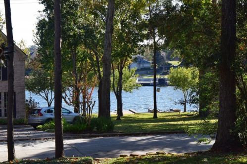 13413 Northshore Dr, Montgomery TX 77356-5436 exterior