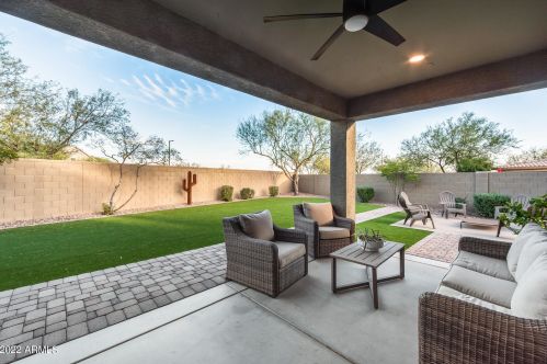 42007 45th Dr, Phoenix AZ  85086-1445 exterior