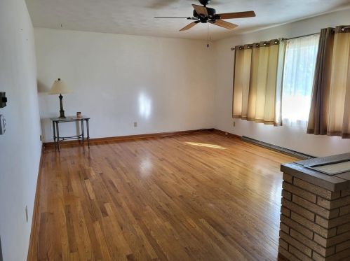 820 14 St, Mishawaka IN 46544-5527 exterior