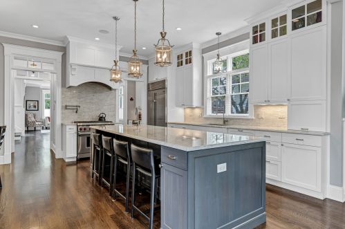 3800 Paulina St, Chicago IL 60609-2057 exterior