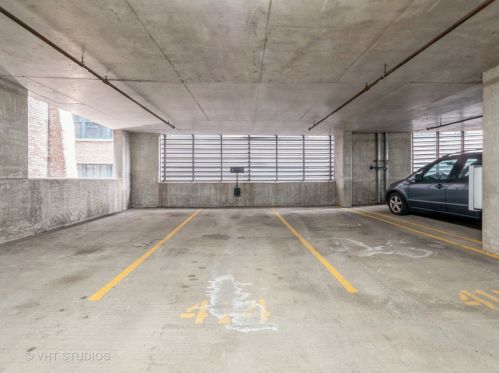 170 Polk St, Chicago IL  60605-3600 exterior