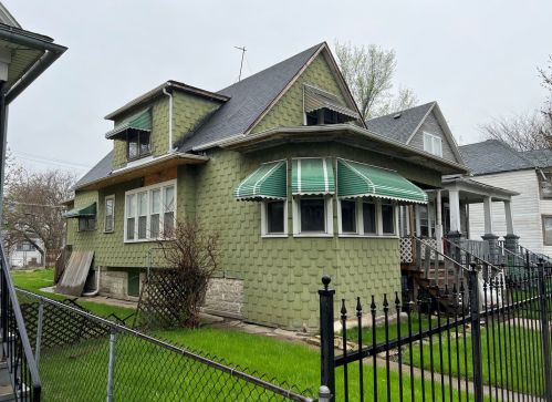 10554 State St, Chicago IL  60628-2639 exterior