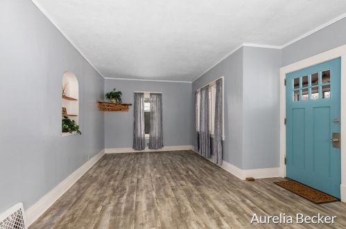 1711 Fulton St, Grand Rapids MI 49506-1814 exterior