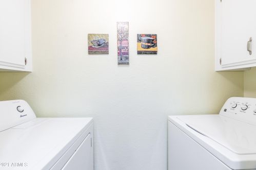 8216 32nd Ave, Phoenix AZ  85051-6022 exterior