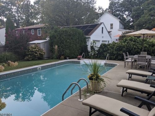 84 Mcclellan Ave, Livingston NJ 07039-1334 exterior