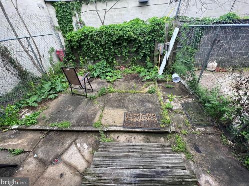 3247 Carlisle St, Philadelphia PA 19132-4018 exterior